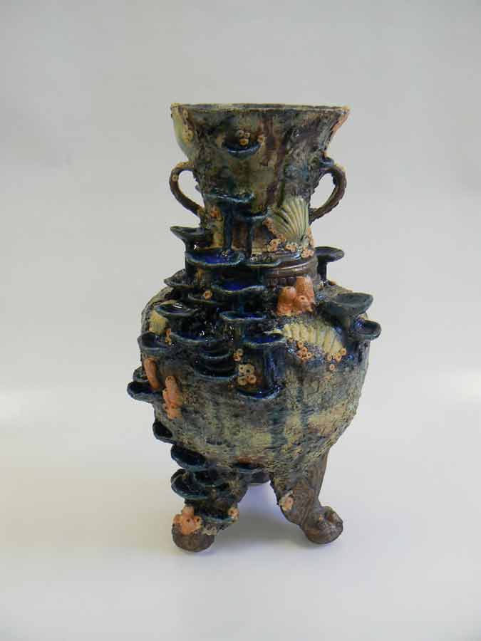 Sophie Florence Arbuckle 2 years working with clay Te Whanganui-a-Tara / Wellington Cordelia Amphora Stoneware 410 x 250 x 270