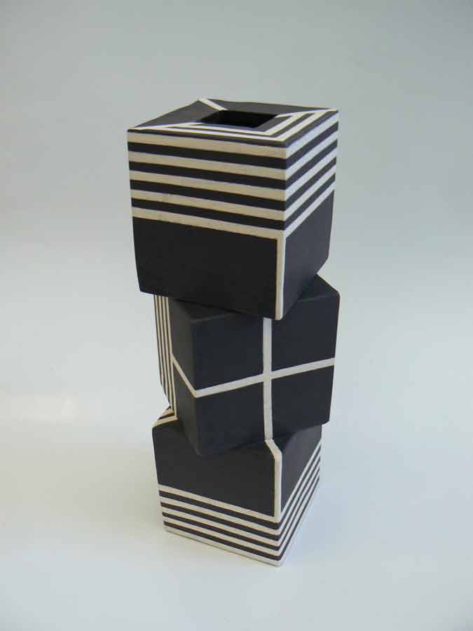 Koustubh Khandekar 3 years working with clay Te Whanganui-a-Tara / Wellington Dynamic Equilibrium Stoneware 295 x 130 x 130